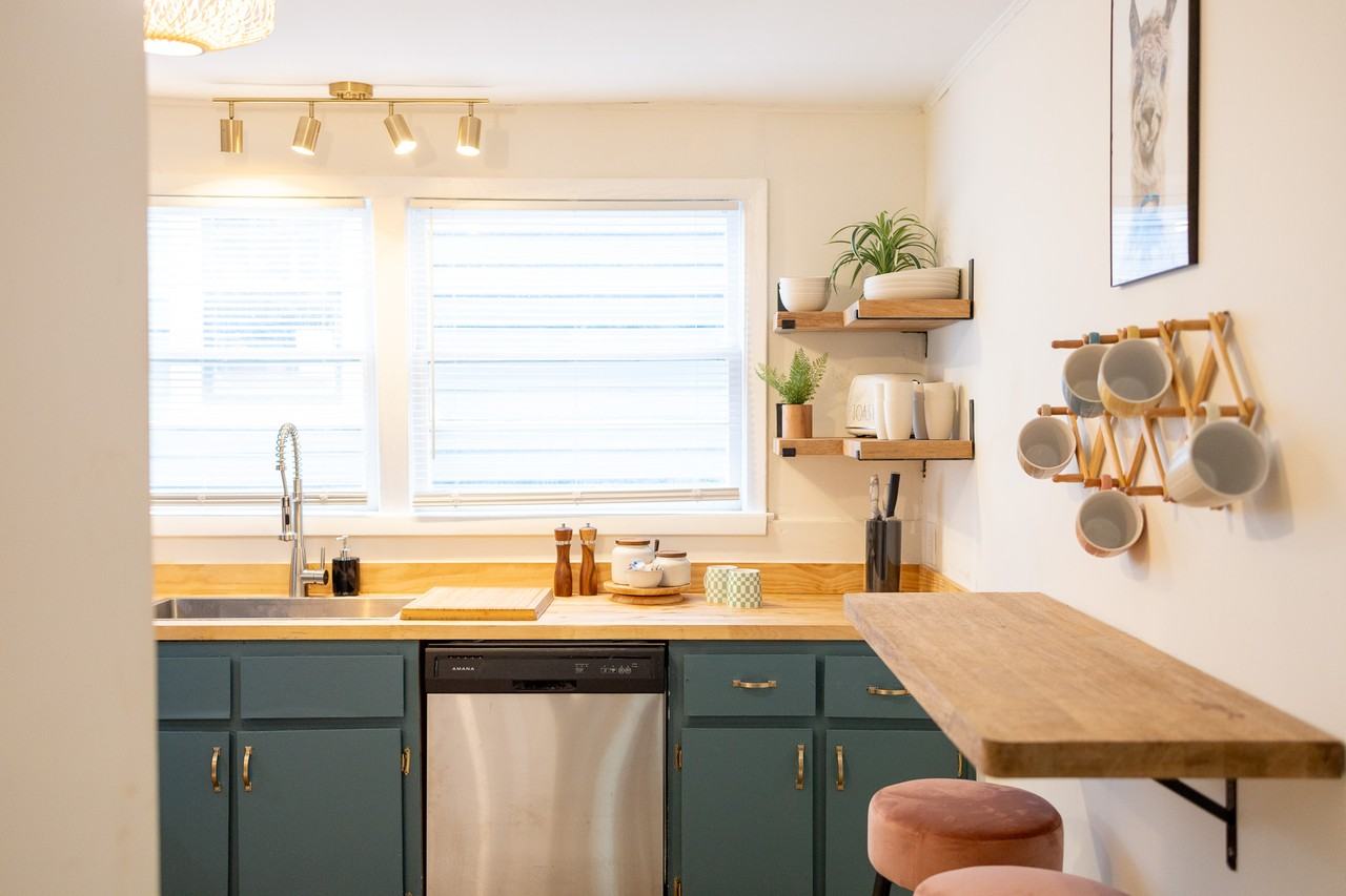 1712 12th St S #B - Photo 3 of 23