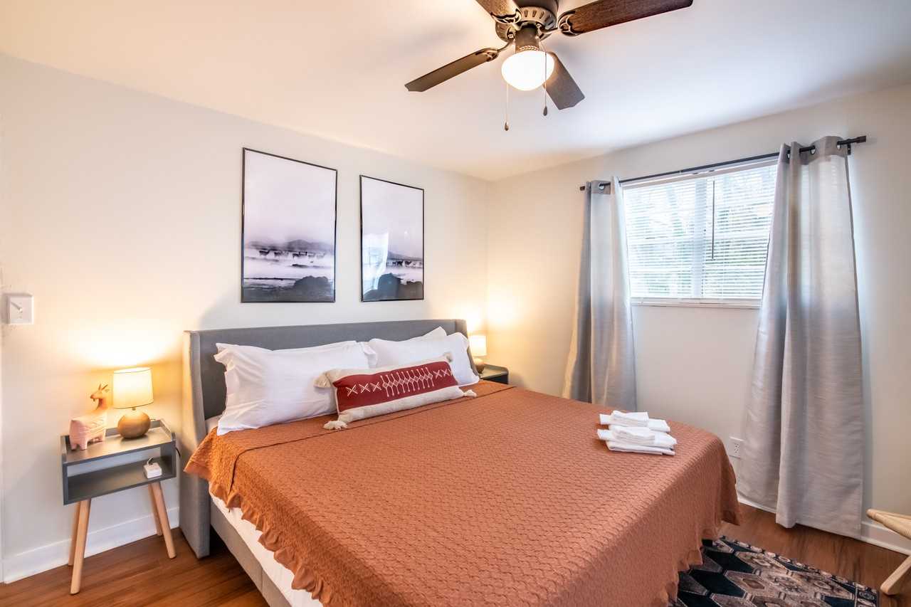 1712 12th St S #B - Photo 4 of 23