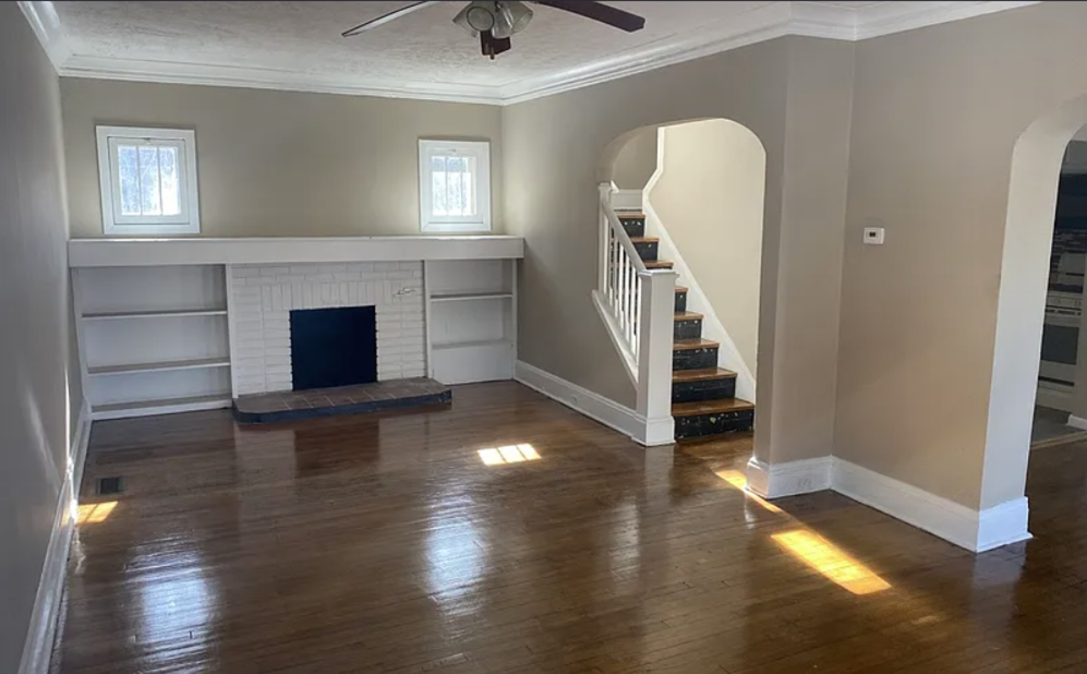 2421 S Taylor Rd - Photo 2 of 6