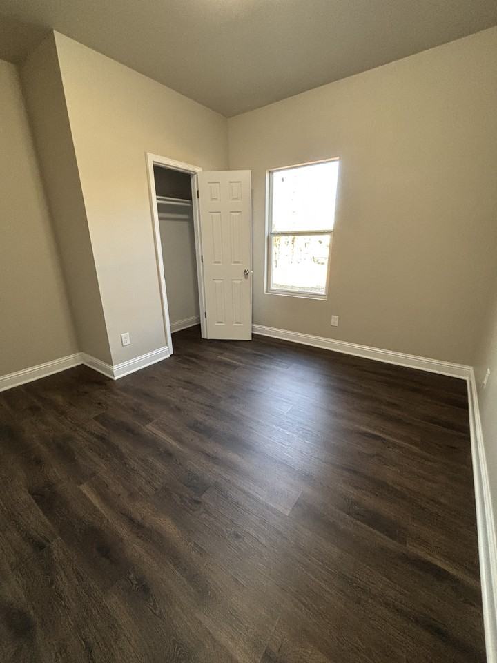 307B Lister St #NA - Photo 6 of 10