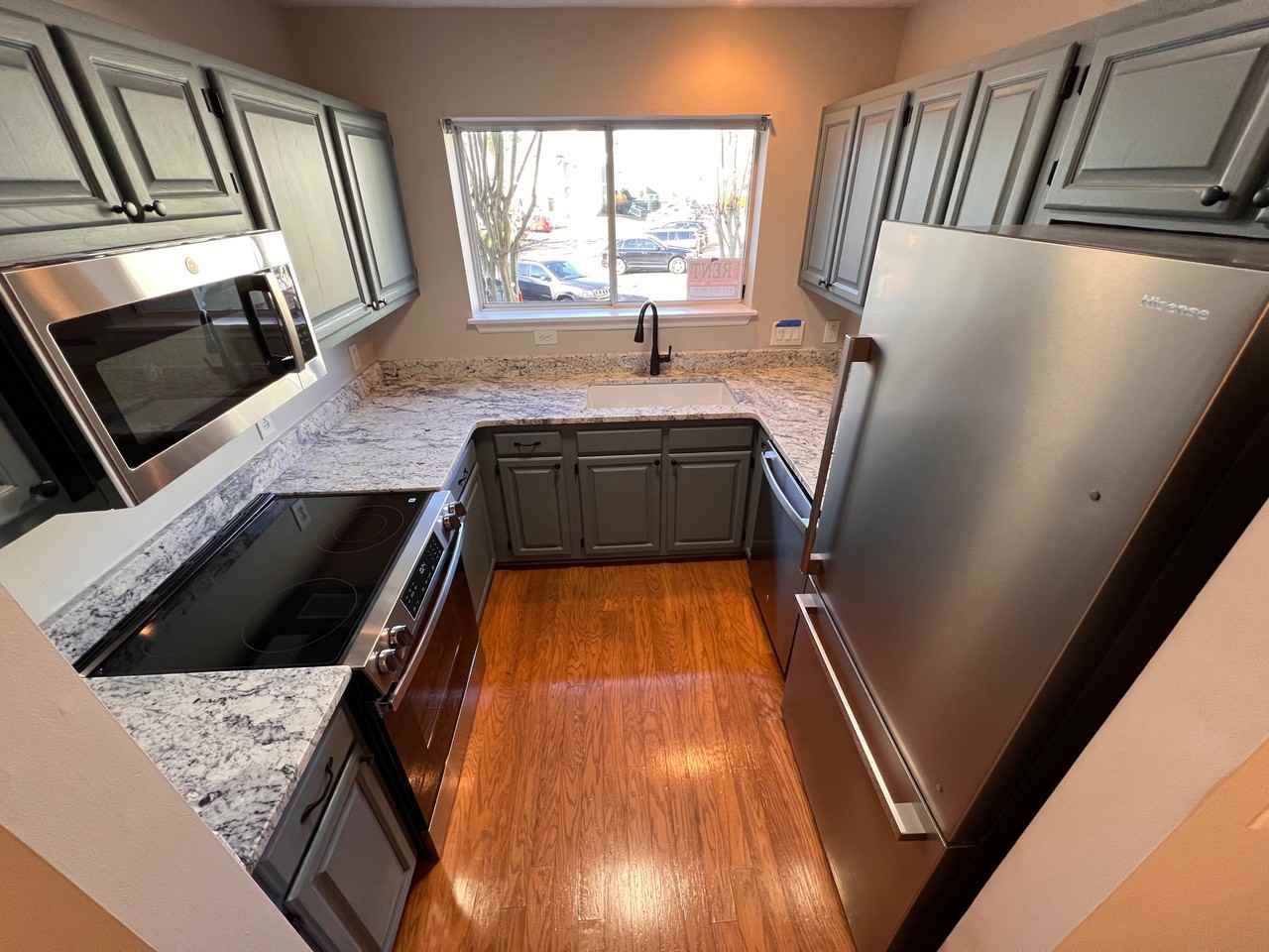 17450 Tuscany Ln - Photo 6 of 20