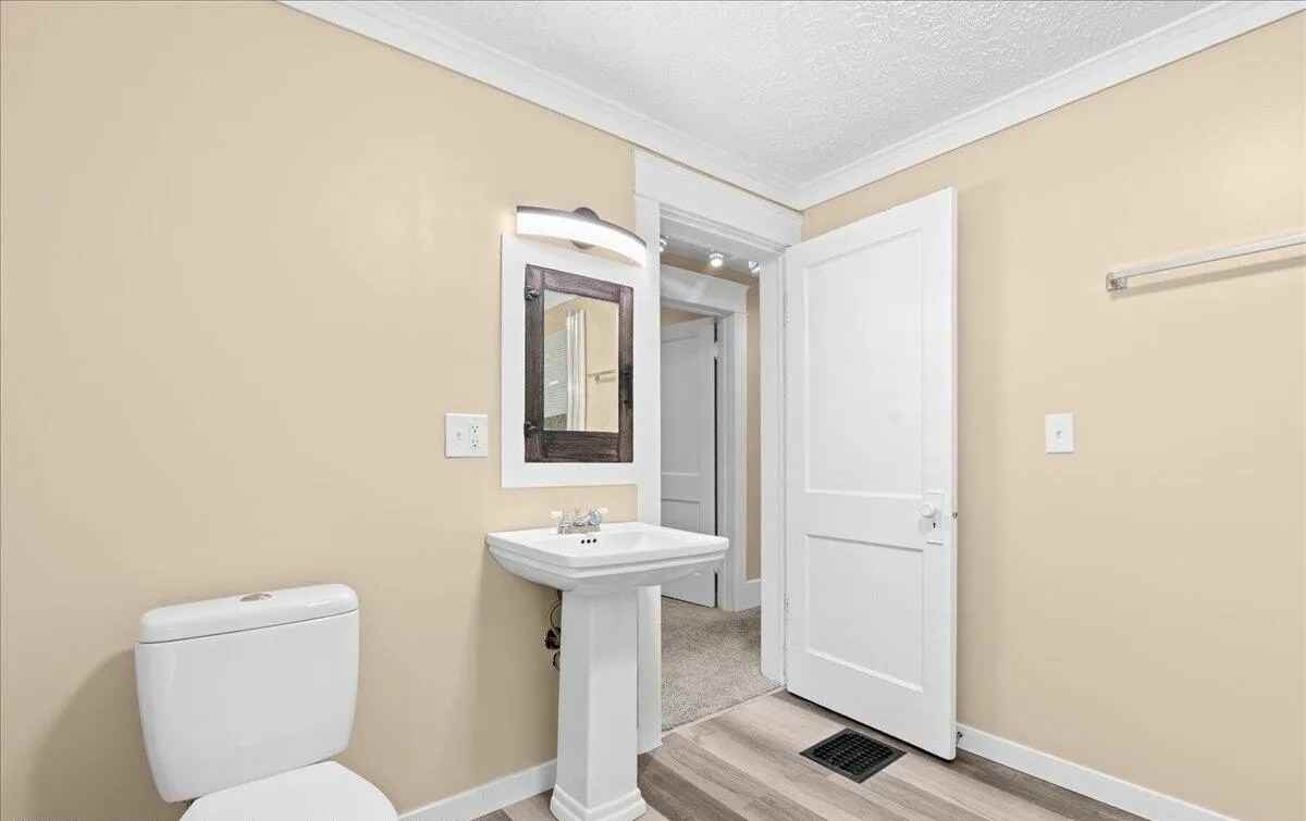 754 Princeton Ave #NA - Photo 4 of 15