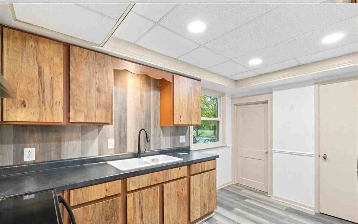 754 Princeton Ave #NA - Photo 5 of 15