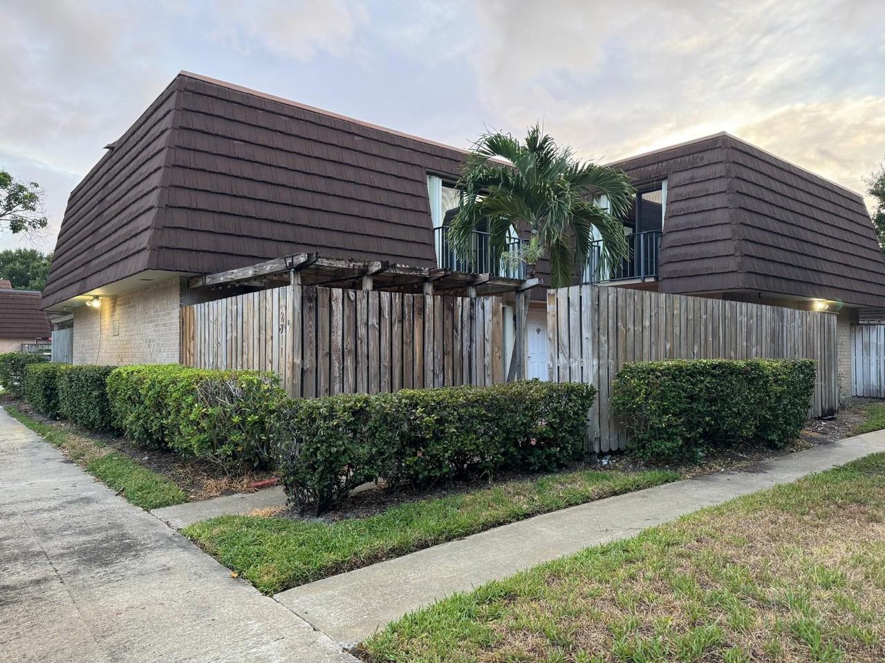 2311 23rd Ln - Photo 2 of 12