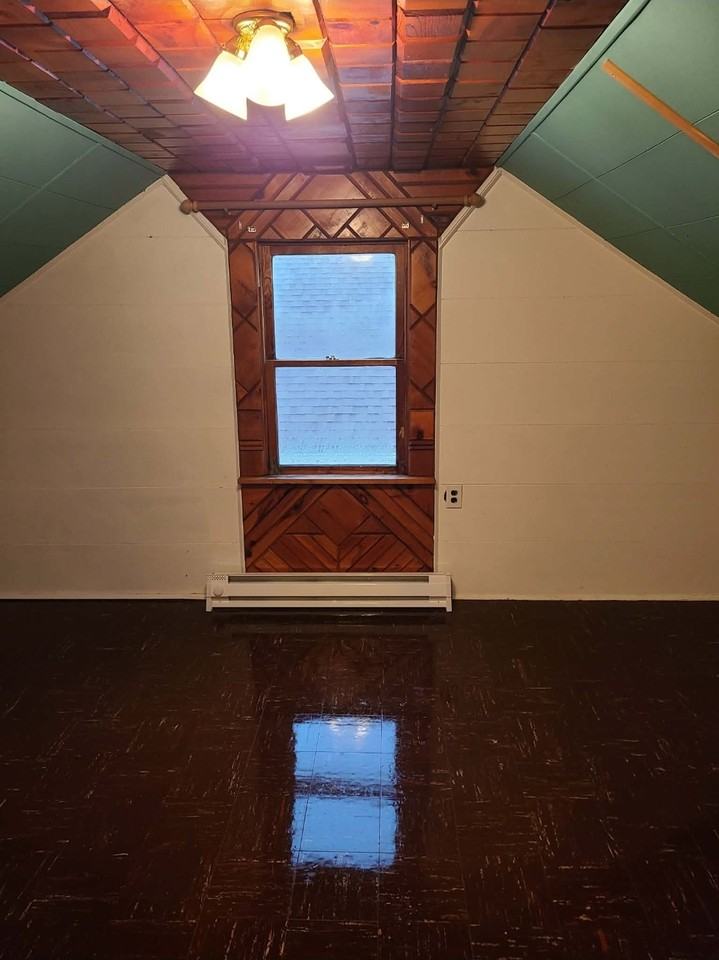 1848 E 7th St #1 - Photo 3 of 7