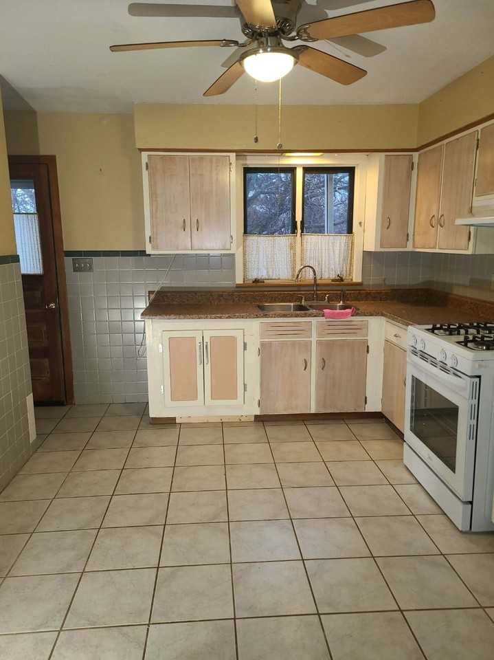 1848 E 7th St #1 - Photo 7 of 7