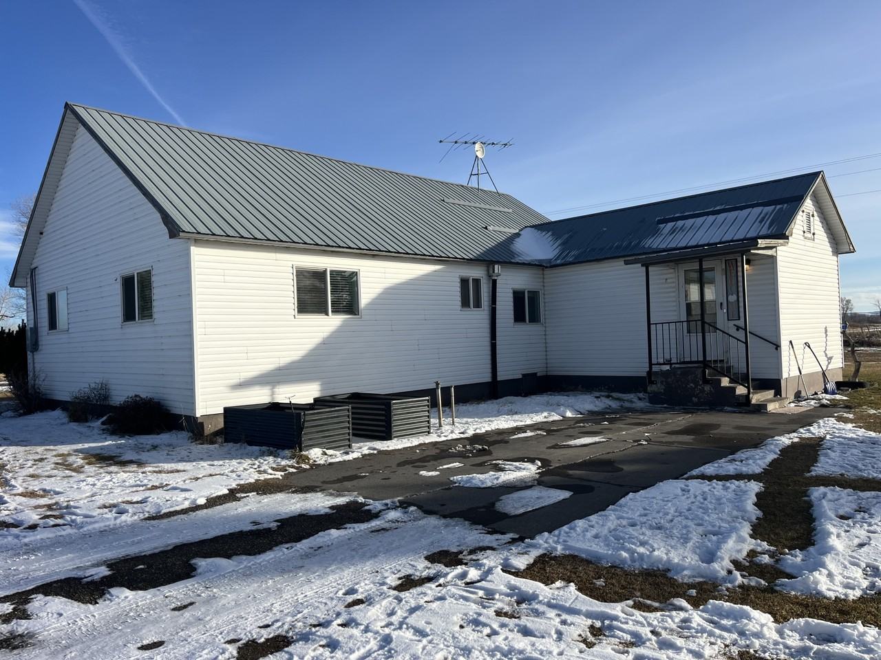 725 Sand Creek Rd #NA - Photo 2 of 17