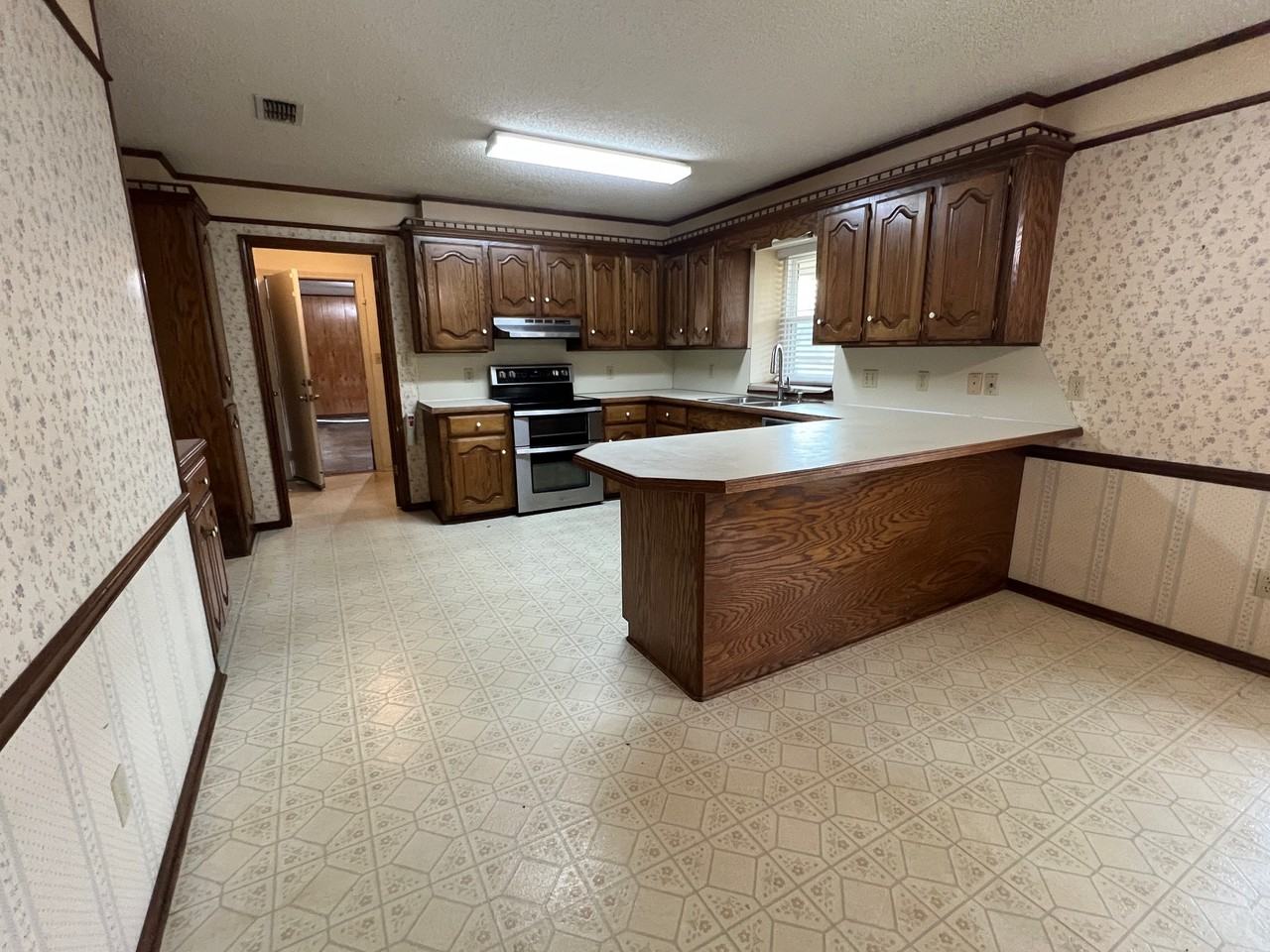 203 Kimball Dr #1 - Photo 2 of 18