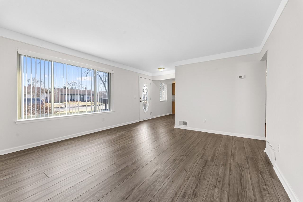 8315 Flamingo St #1 - Photo 6 of 12