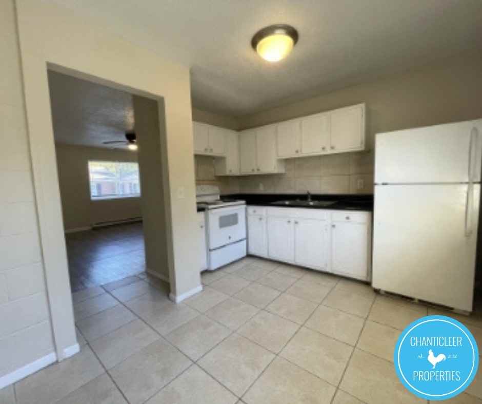 1504 Autumn Dr #B - Photo 2 of 11