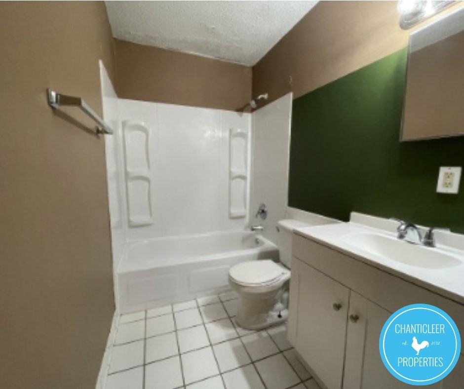 1504 Autumn Dr #B - Photo 4 of 11