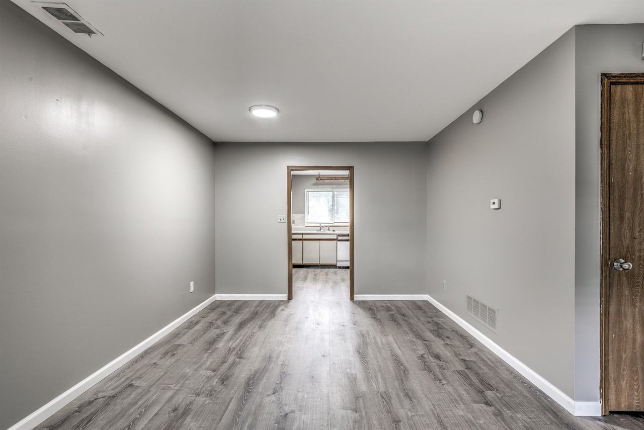 18 Redwood Dr #1 - Photo 5 of 18