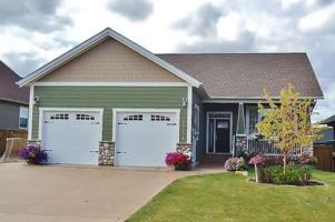 featured image of 10704 109 St #1