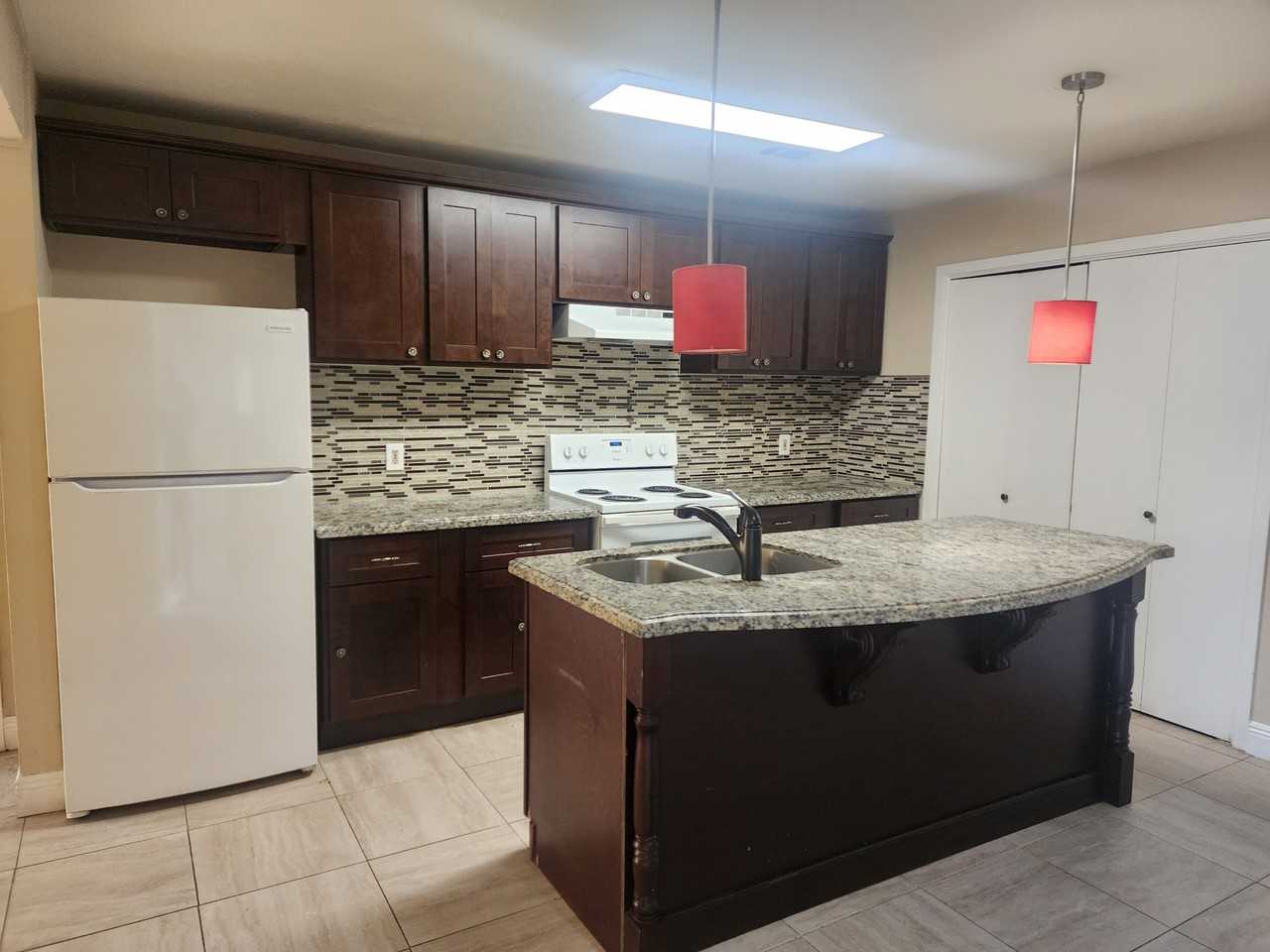 3775 Heatherwood Dr #1 - Photo 3 of 8