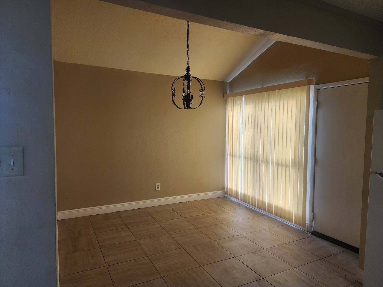 3775 Heatherwood Dr #1 - Photo 4 of 8