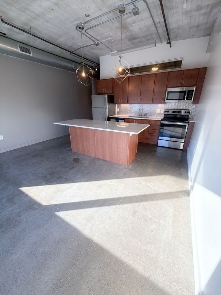 Clemens Building - Photo 3 of 17