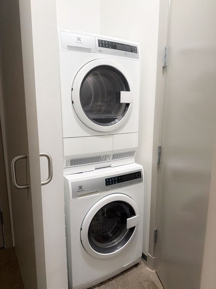 Clemens Building - Photo 7 of 17