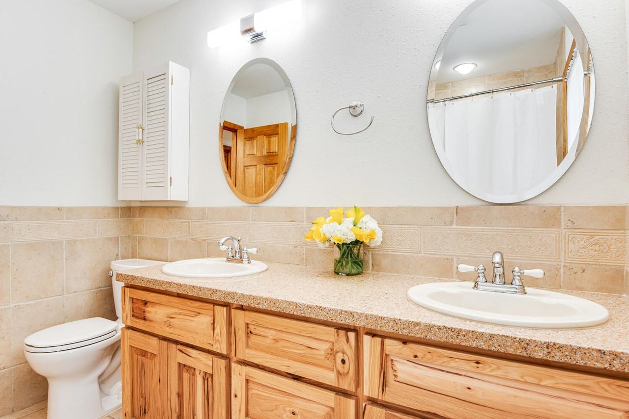 5240 Sun Dial Pl #NA - Photo 5 of 12