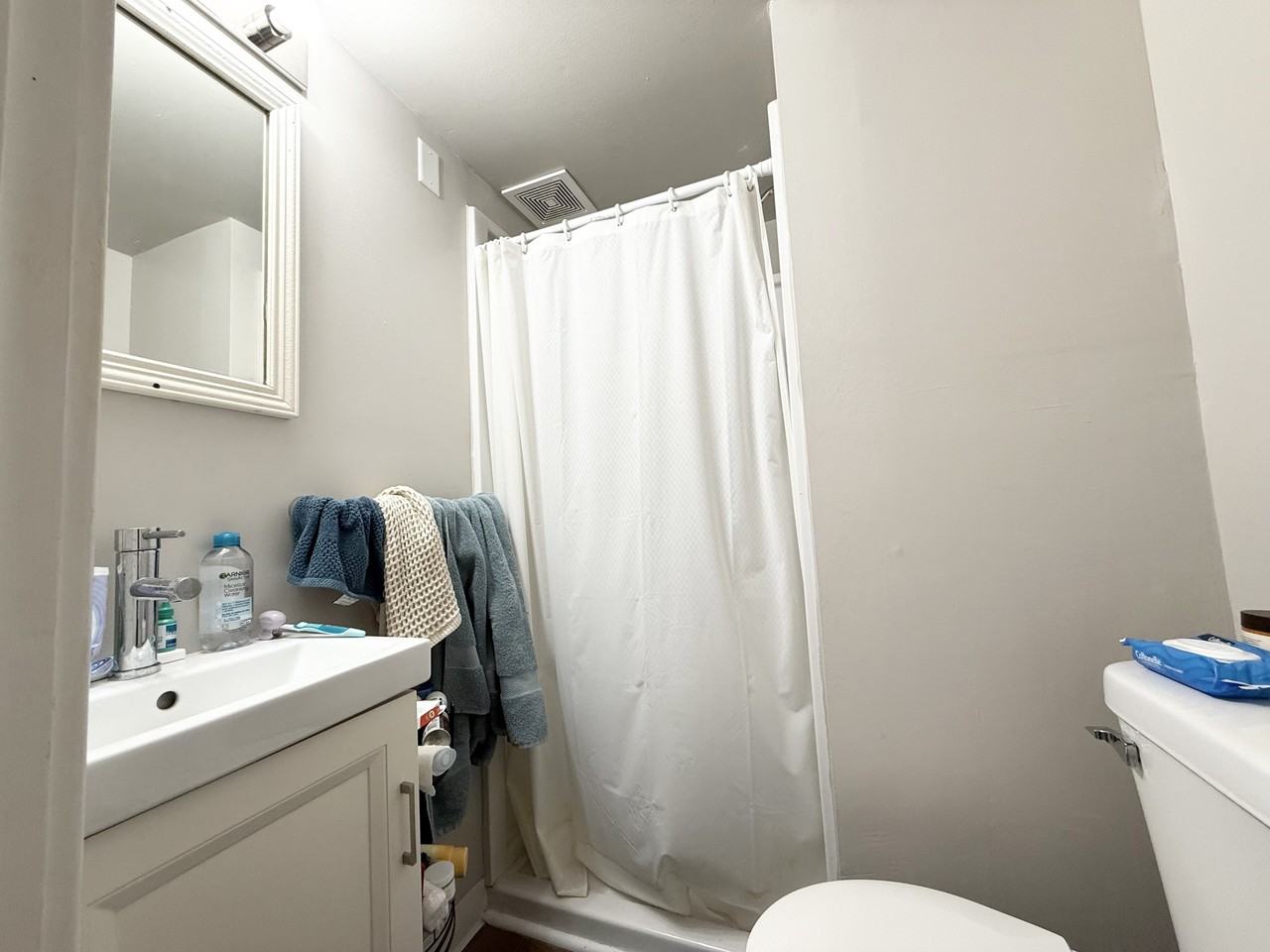 223 N Pinckney St #223 - Photo 5 of 12