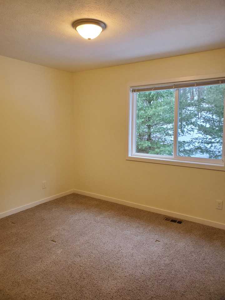 3889 Vale Dr #3889 - Photo 4 of 42