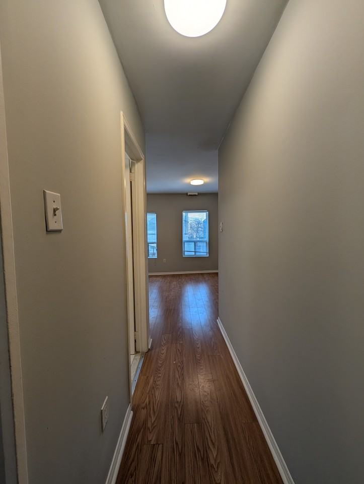 15 Ossington Avenue #1 - Photo 4 of 10
