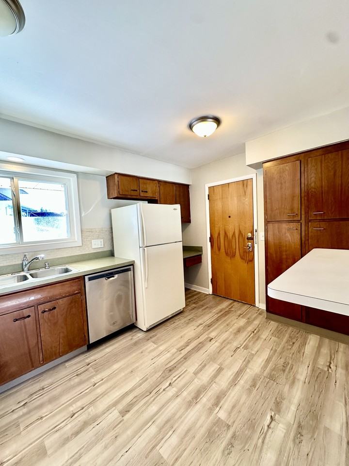 4493 South Buffalo Street - Poplar 3 - Photo 3 of 22