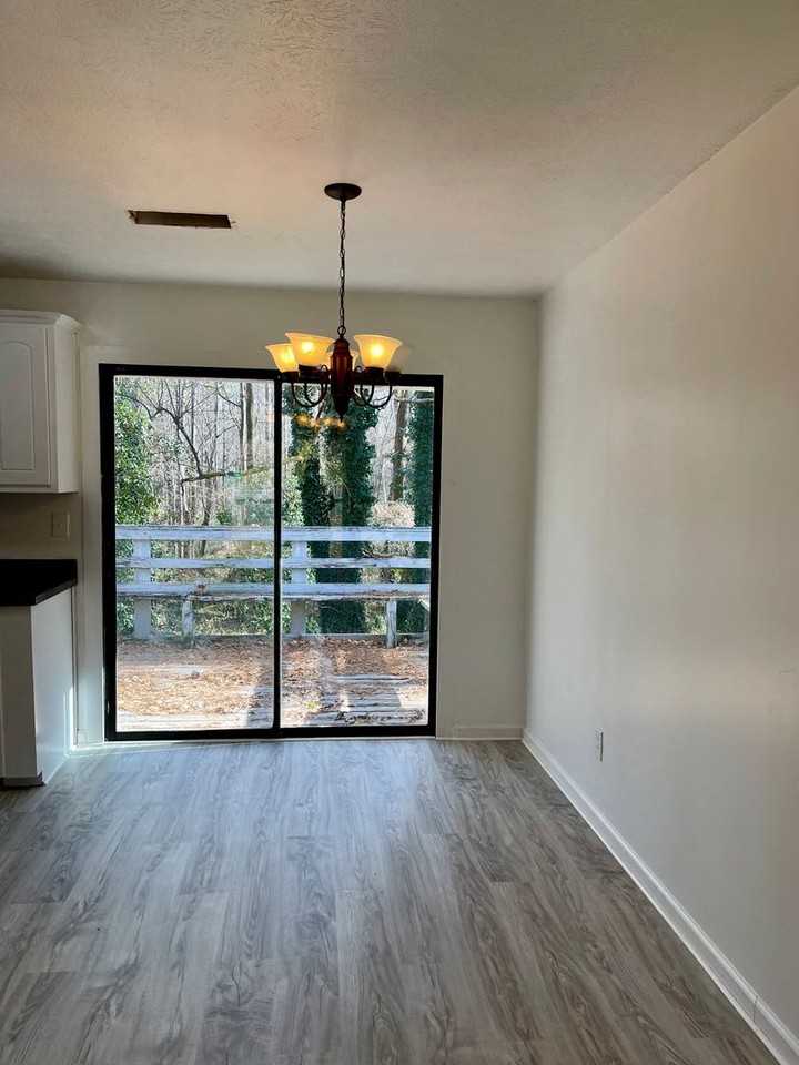 1036 Brian Ln - Photo 4 of 13