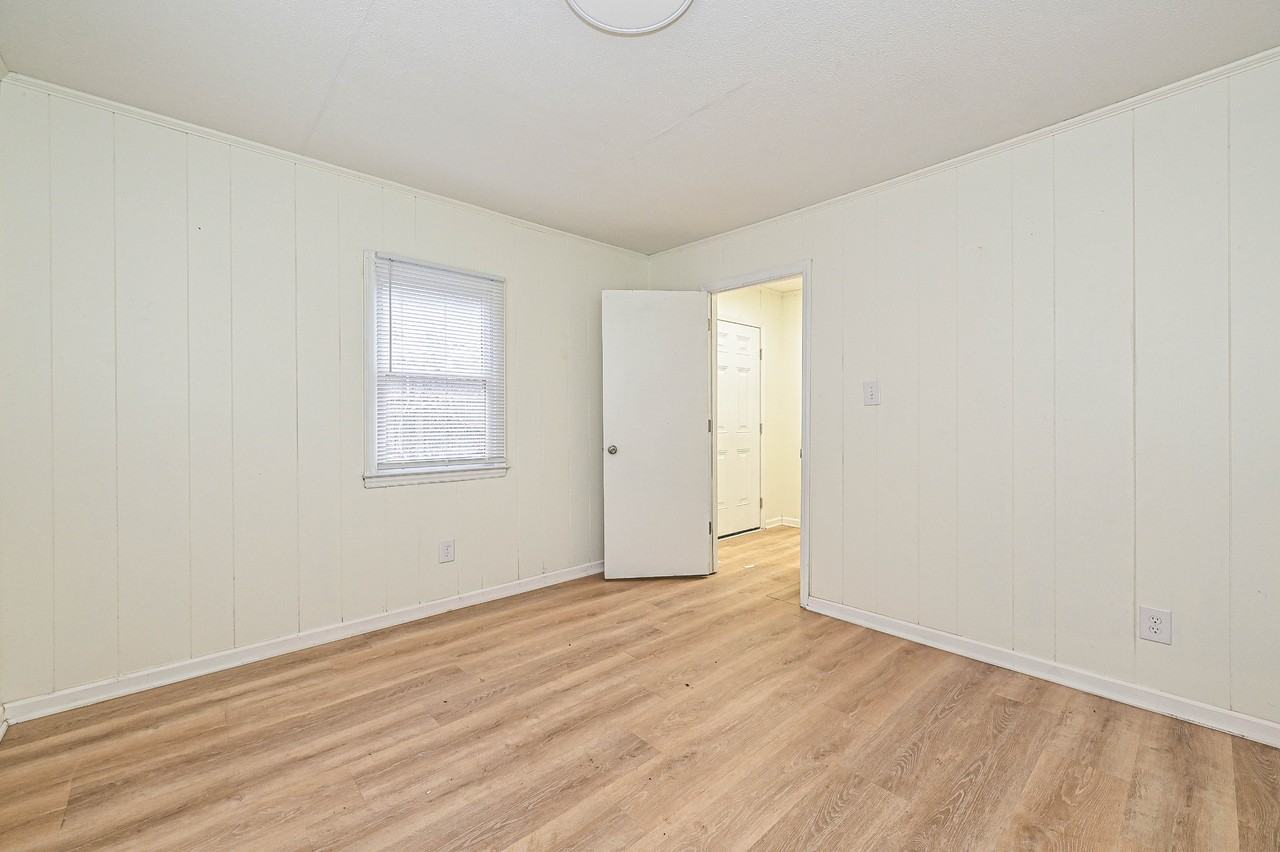 300 E Hudson St #1 - Photo 4 of 12