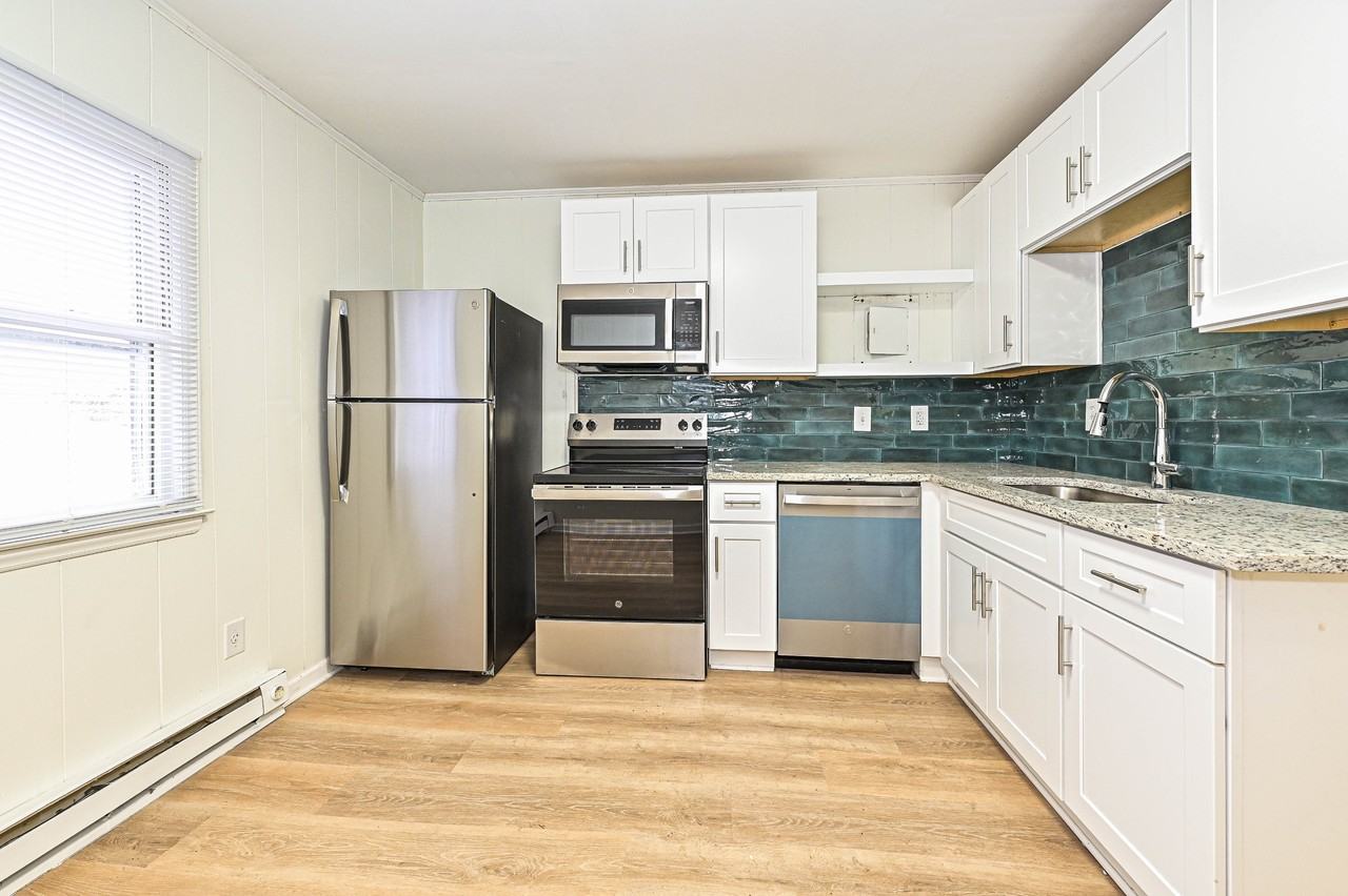 300 E Hudson St #1 - Photo 5 of 12