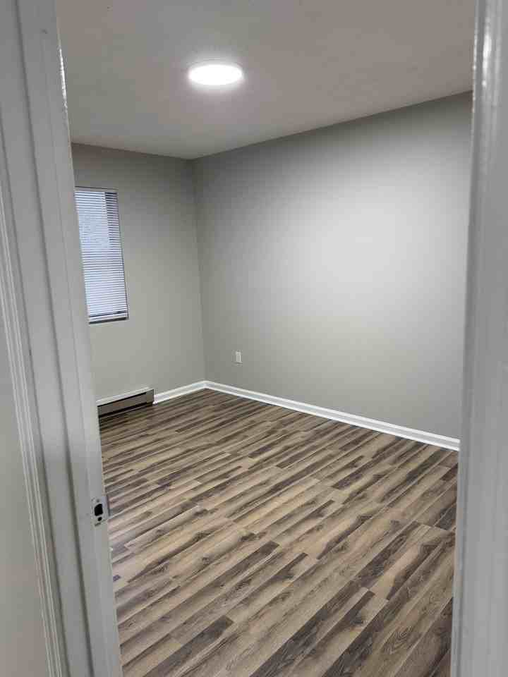 423 Gibson Ln #12 - Photo 5 of 6