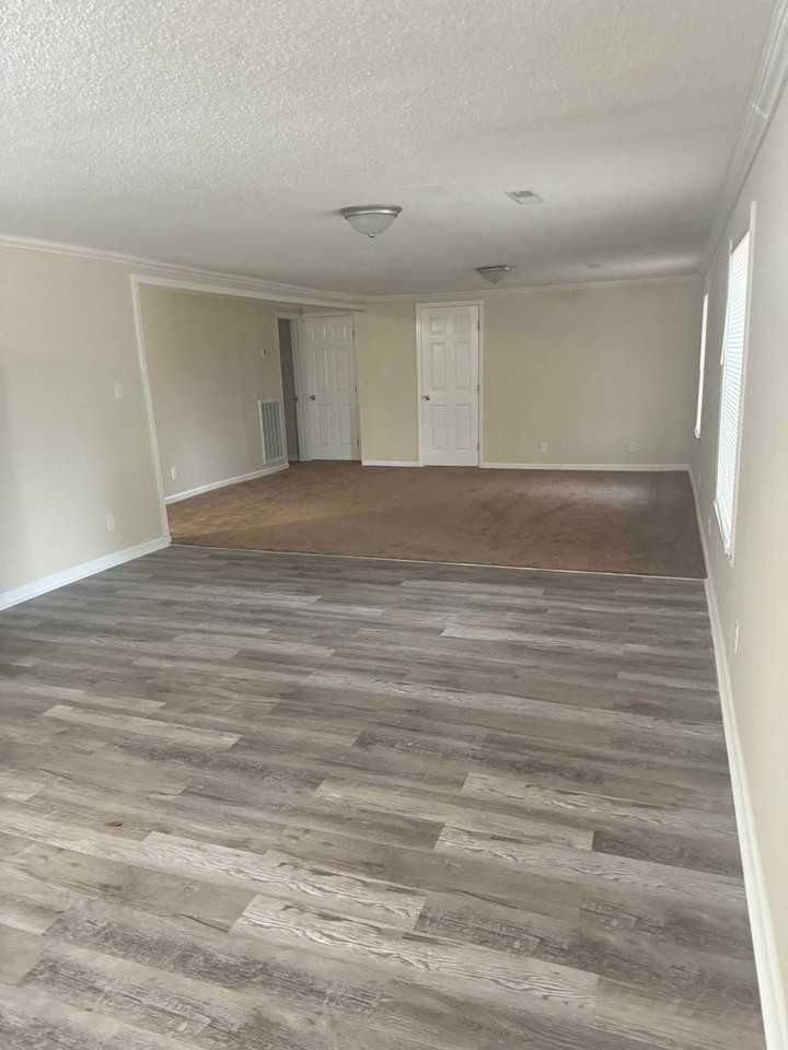 5391 Arkadelphia Rd - Photo 2 of 10