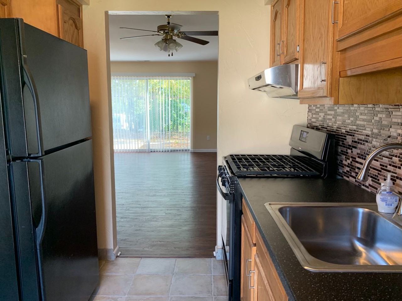 502 College Park Dr - Photo 4 of 19