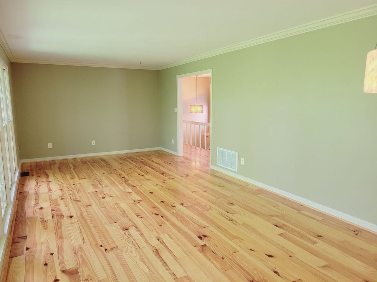 984 Shades Crest Rd - Photo 7 of 28