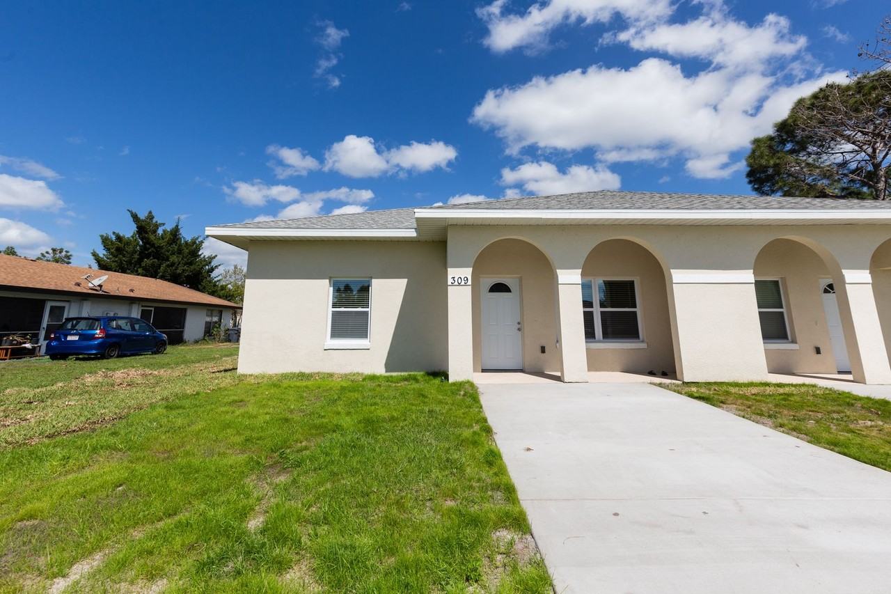 309 Dundee Dr - Photo 2 of 21