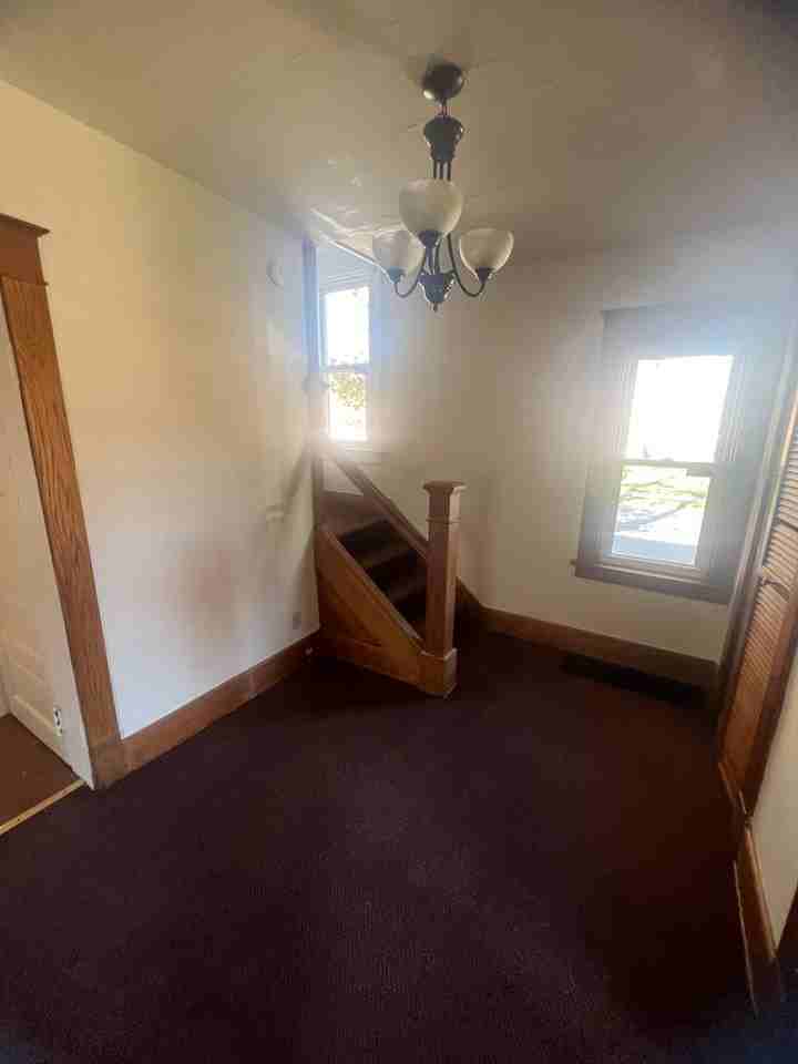 2402 Plum St - Photo 6 of 12