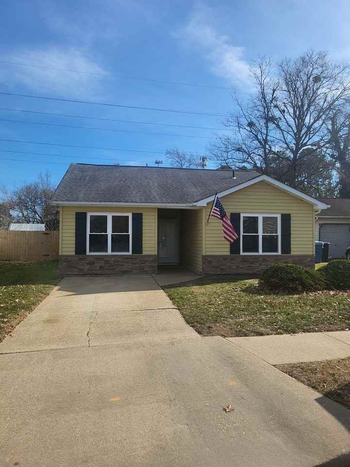 1510 Hummingbird Ln - Photo 2 of 12