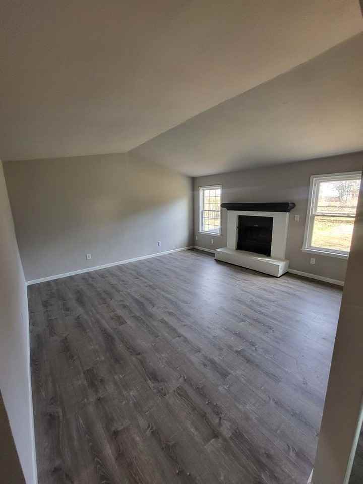 1510 Hummingbird Ln - Photo 3 of 12