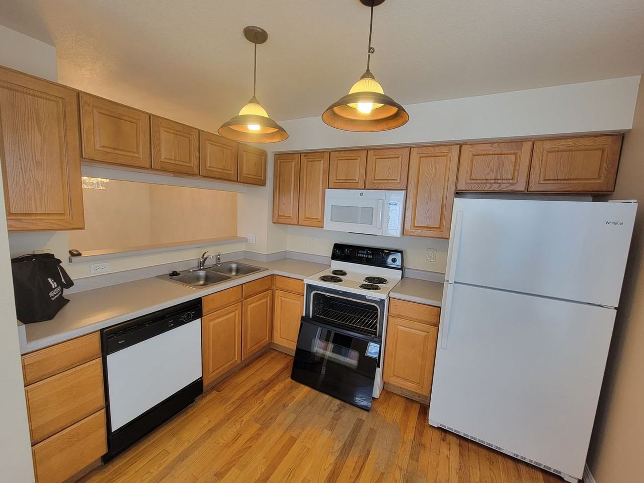 2502 Timberwood Dr - Photo 4 of 21