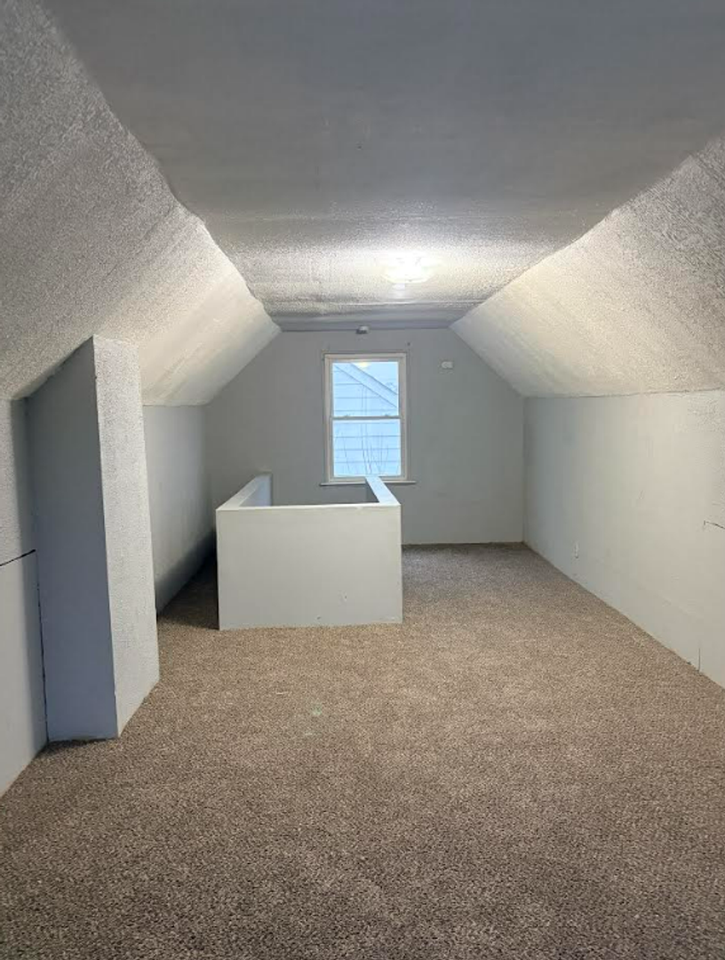 19961 Pinehurst St - Photo 6 of 8