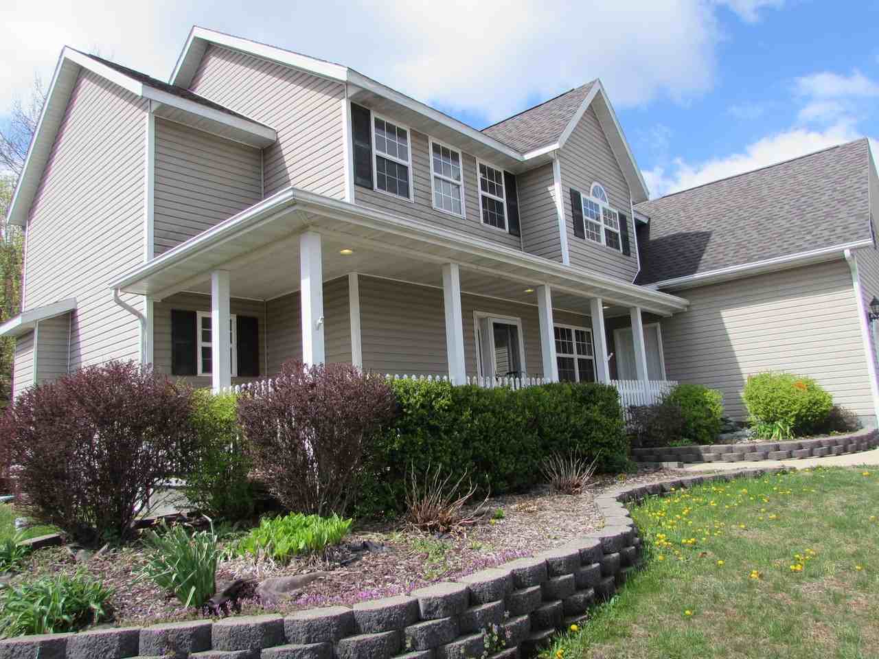 127 Dogwood Cir - Photo 2 of 25