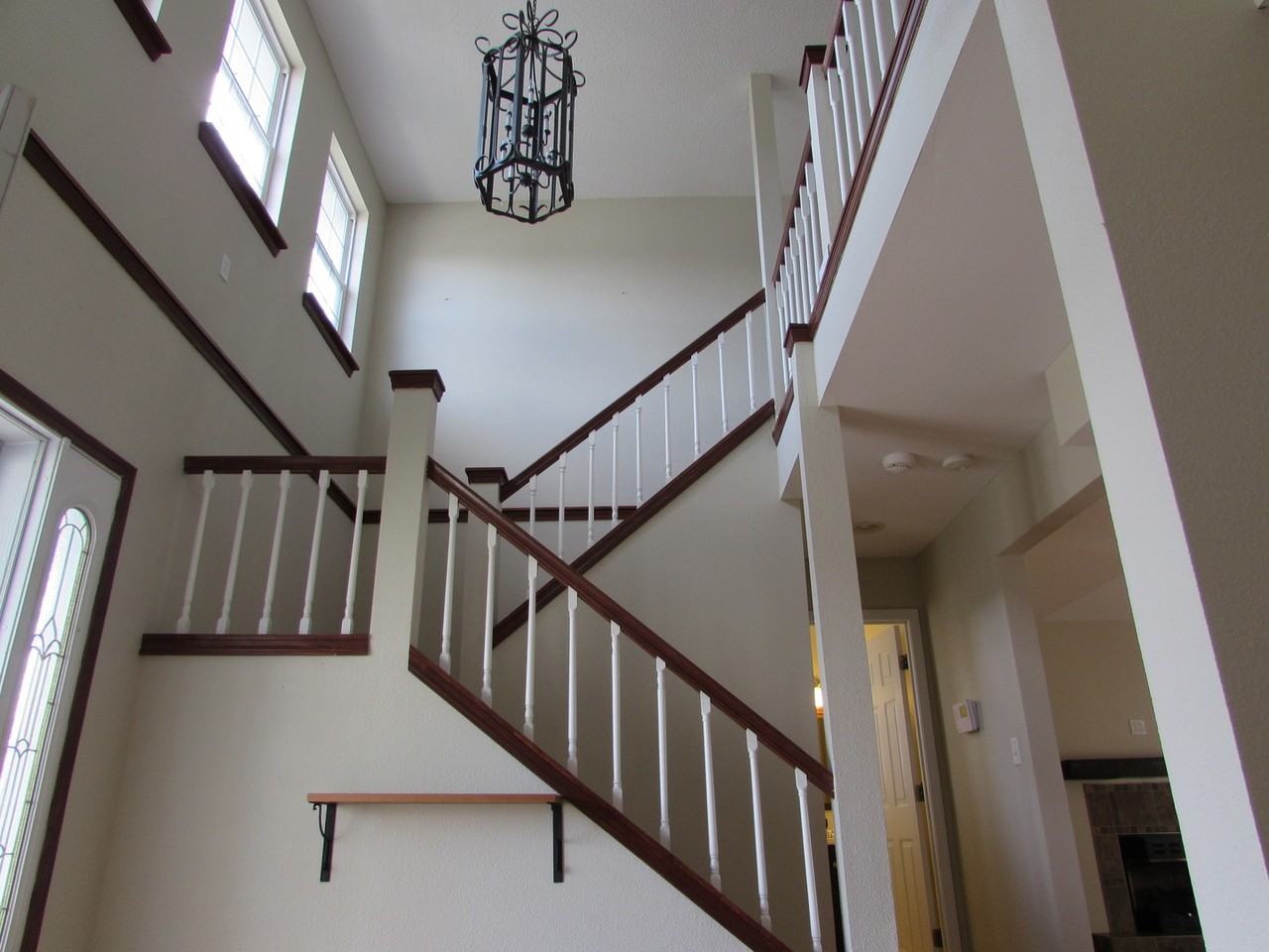 127 Dogwood Cir - Photo 4 of 25