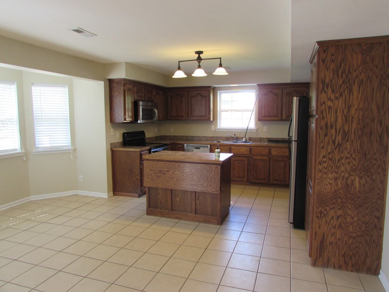 127 Dogwood Cir - Photo 6 of 25