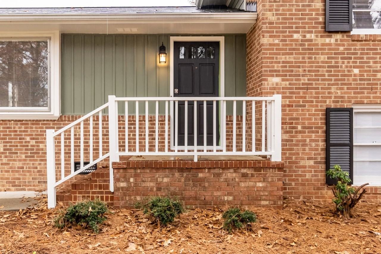 200 Westridge Dr - Photo 2 of 25