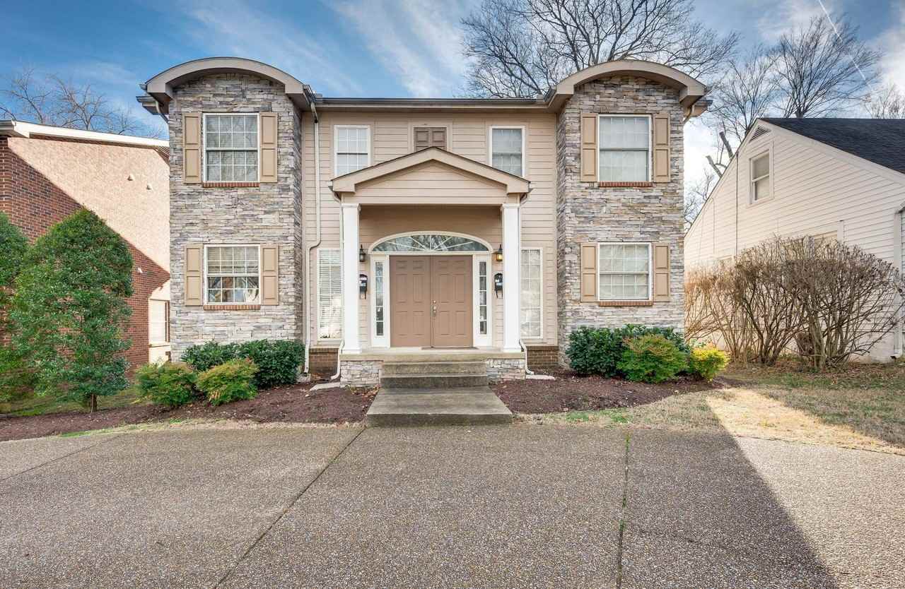 2615A Belcourt Ave - Photo 2 of 38