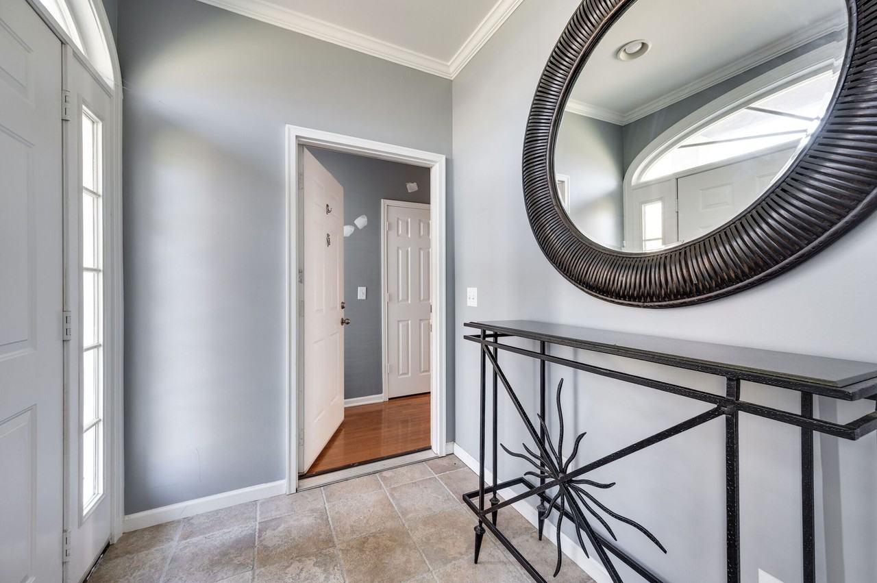 2615A Belcourt Ave - Photo 4 of 38