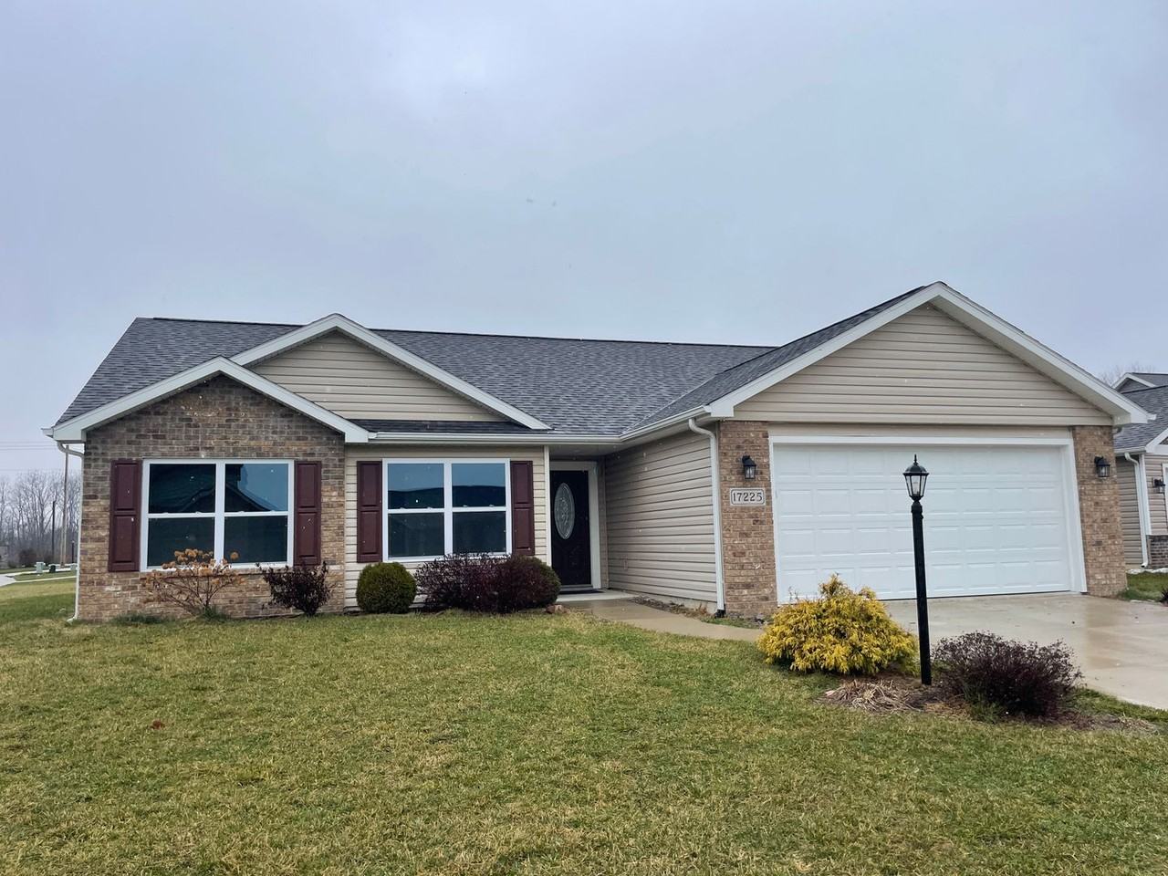 17225 Hudson Cv - Photo 2 of 29