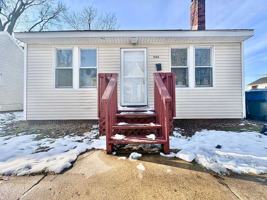 featured image of 1503 Hermosa Pl