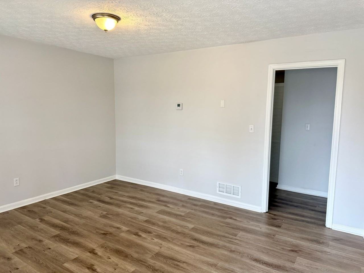 88 Church St - Photo 3 of 18