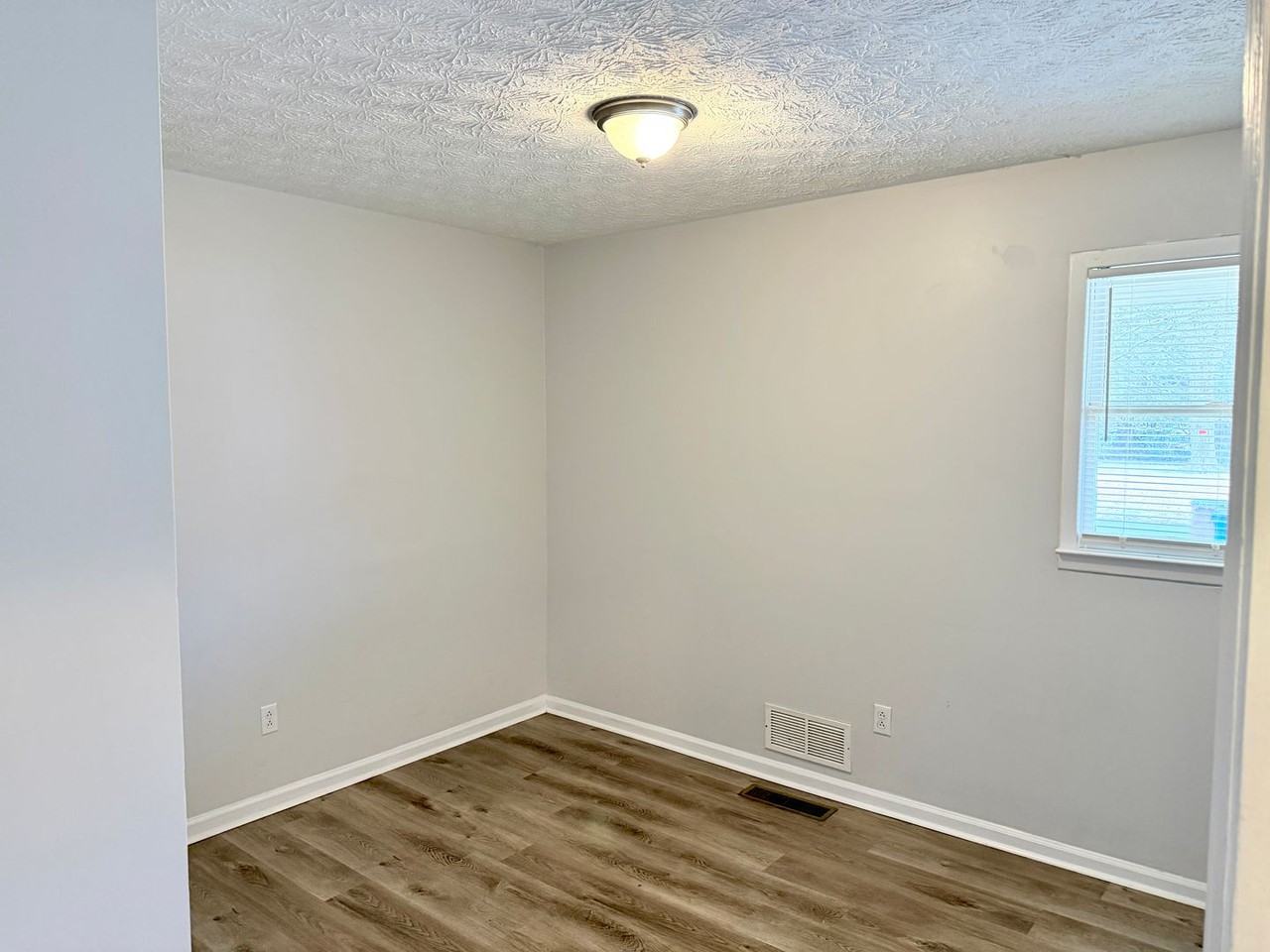 88 Church St - Photo 7 of 18