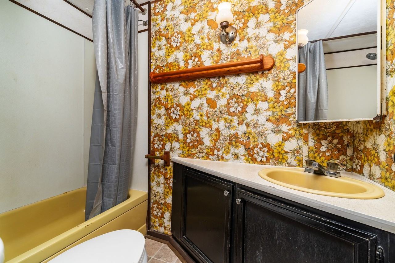 102 N Dawn St - Photo 6 of 9